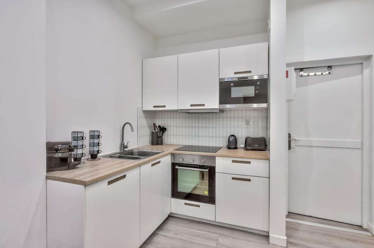 35 - Urban Montmartre Apartment Париж Екстериор снимка