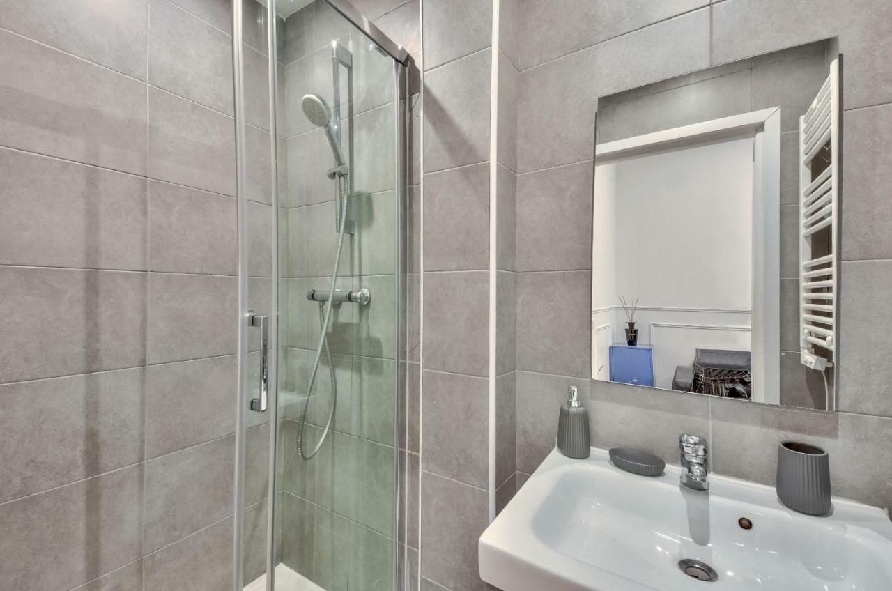 35 - Urban Montmartre Apartment Париж Екстериор снимка